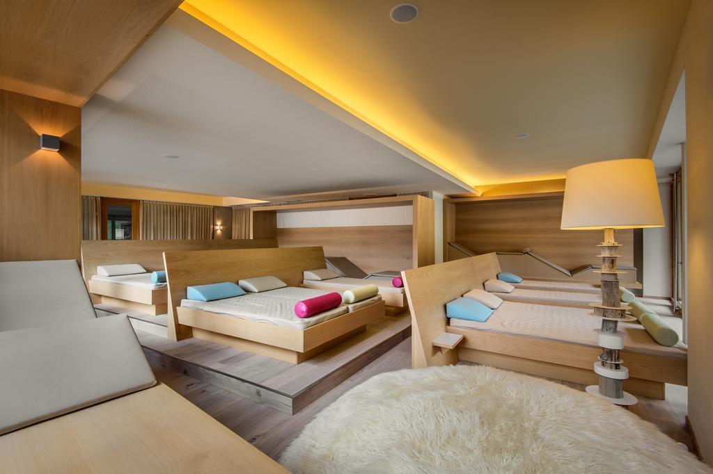 Hotel Diamant Сан-Кассиано Экстерьер фото
