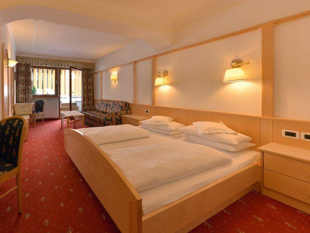 Hotel Diamant Сан-Кассиано Экстерьер фото