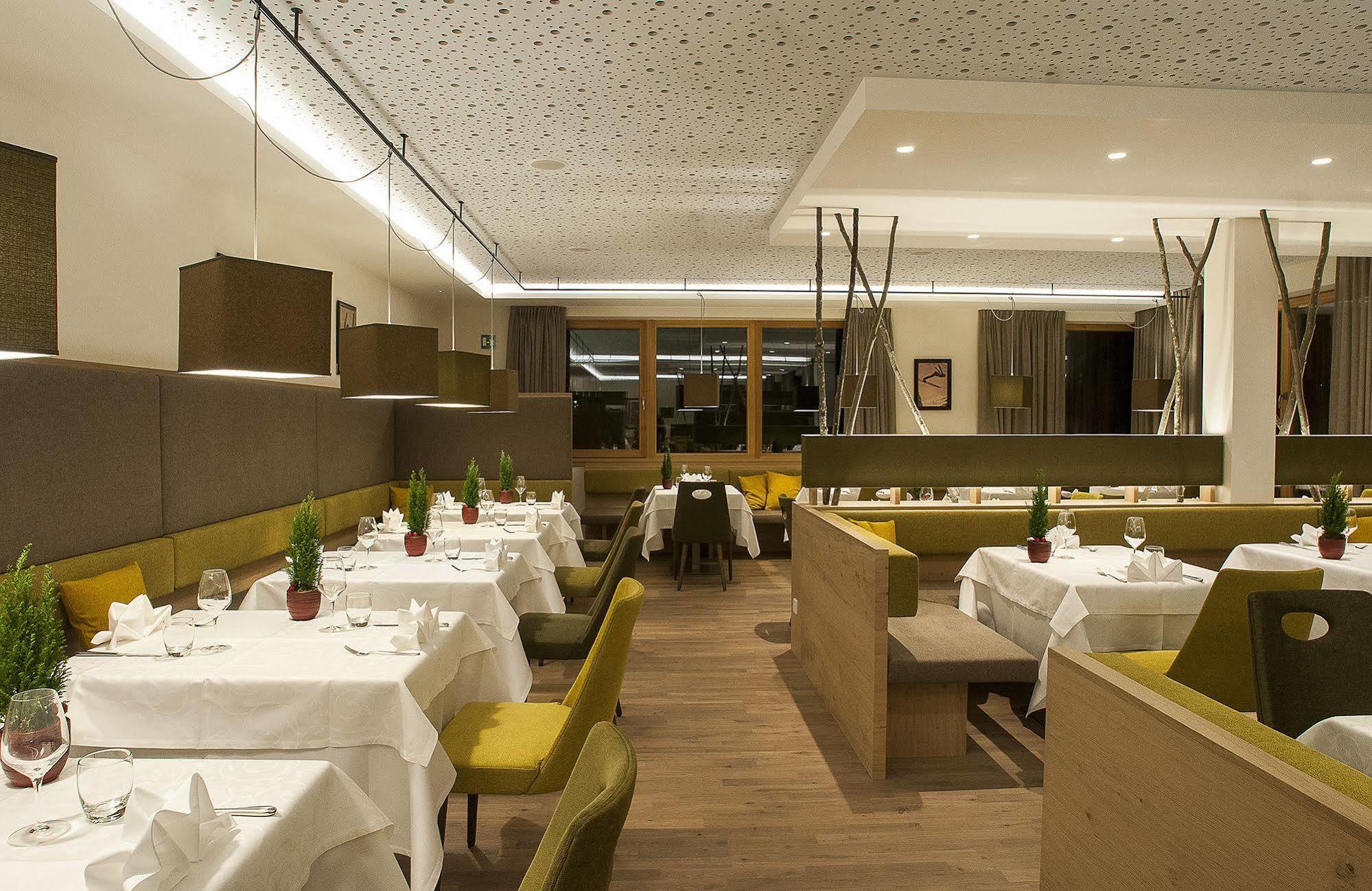 Hotel Diamant Сан-Кассиано Экстерьер фото