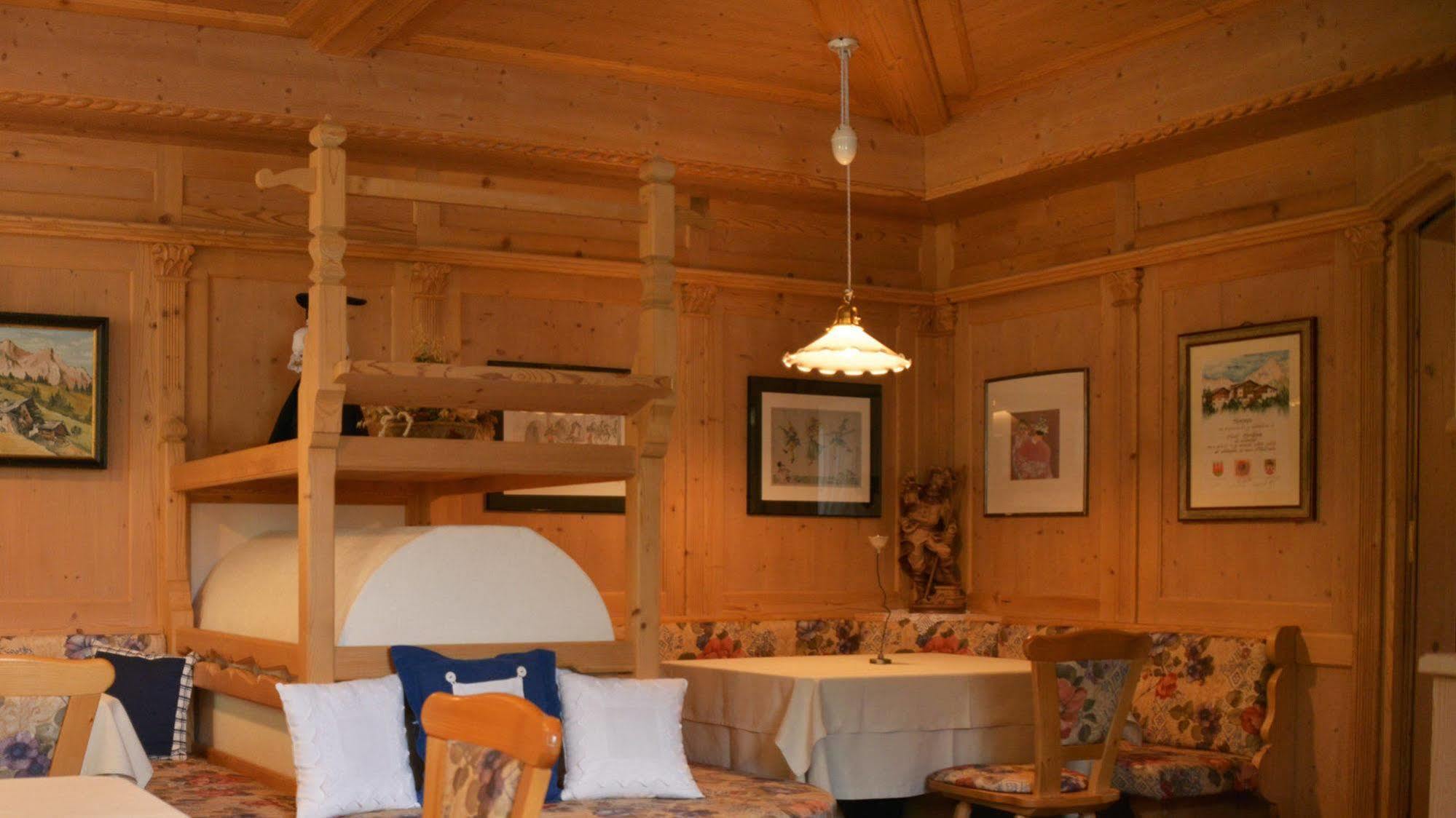 Hotel Diamant Сан-Кассиано Экстерьер фото